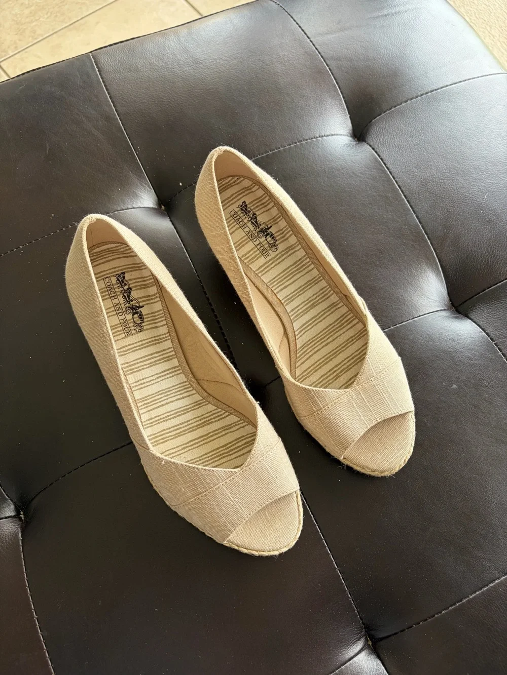 Coach and Four Womens Size 8 Beige Fabric Peep Toe Espadrille Wedge Shoes